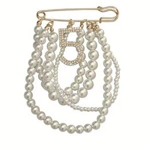 Classic Elegant Pearl Gold Brooch